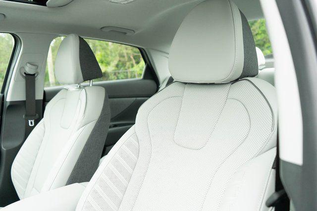 new 2025 Hyundai ELANTRA HEV car, priced at $27,835