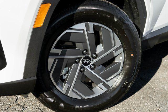 new 2026 Hyundai TUCSON Hybrid car, priced at $31,870