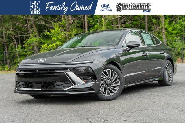 new 2025 Hyundai Sonata Hybrid car, priced at $37,450