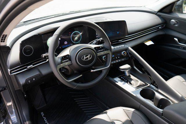new 2025 Hyundai Elantra car, priced at $28,690