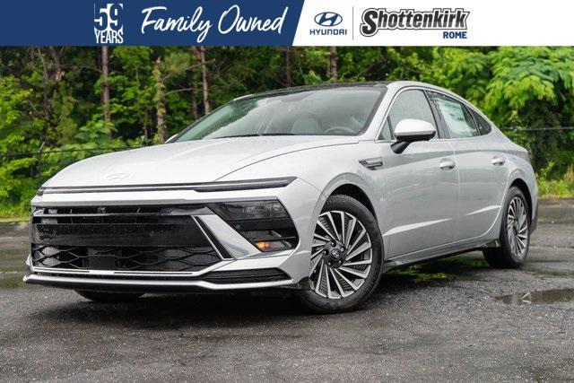 new 2025 Hyundai Sonata Hybrid car, priced at $37,485