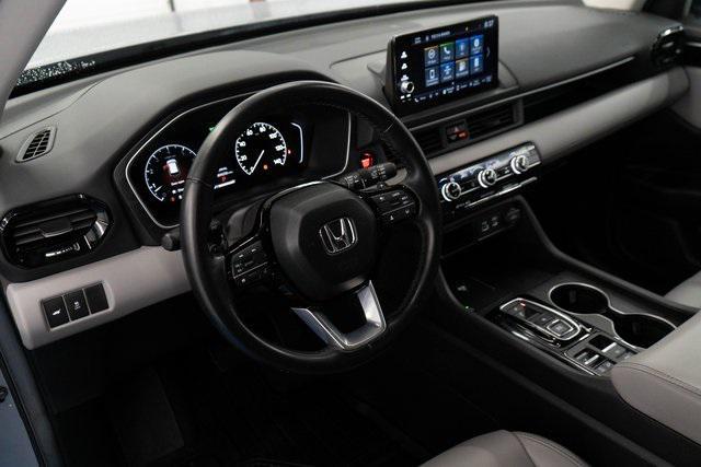 used 2025 Honda Pilot car, priced at $40,695