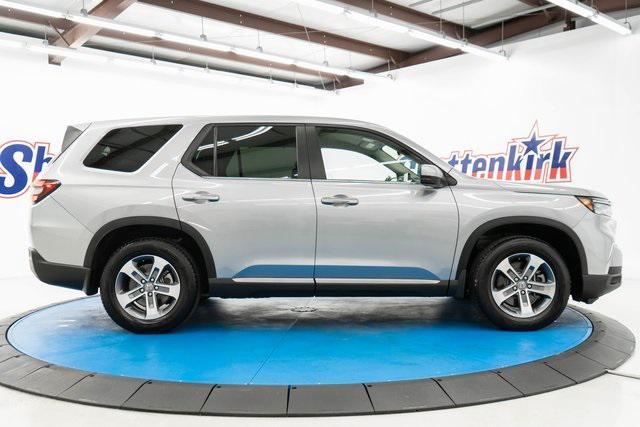 used 2025 Honda Pilot car, priced at $40,695