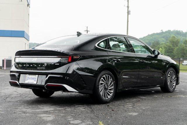 new 2025 Hyundai Sonata Hybrid car, priced at $31,065