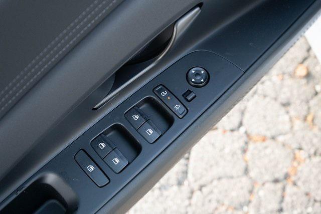 new 2025 Hyundai ELANTRA HEV car, priced at $26,185