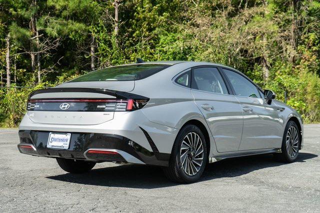 new 2025 Hyundai Sonata Hybrid car, priced at $31,085