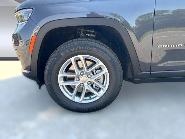 new 2025 Jeep Grand Cherokee L car, priced at $40,092