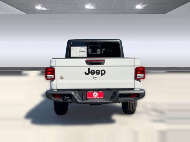 new 2025 Jeep Gladiator car, priced at $41,442