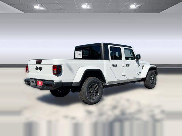 new 2025 Jeep Gladiator car, priced at $41,442