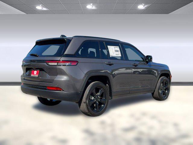 new 2025 Jeep Grand Cherokee car, priced at $41,541