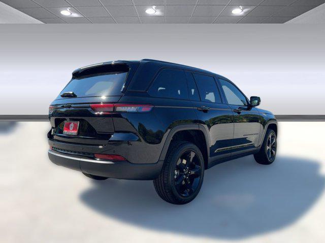 new 2025 Jeep Grand Cherokee car, priced at $37,992