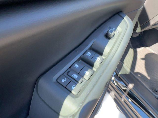 new 2025 Jeep Grand Cherokee car, priced at $37,992