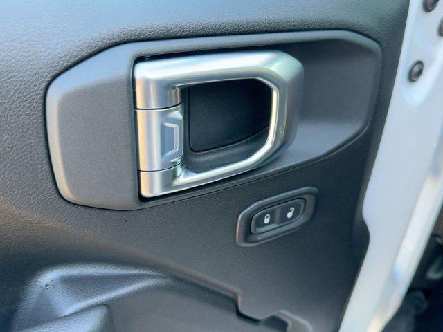 new 2026 Jeep Wrangler car, priced at $36,592