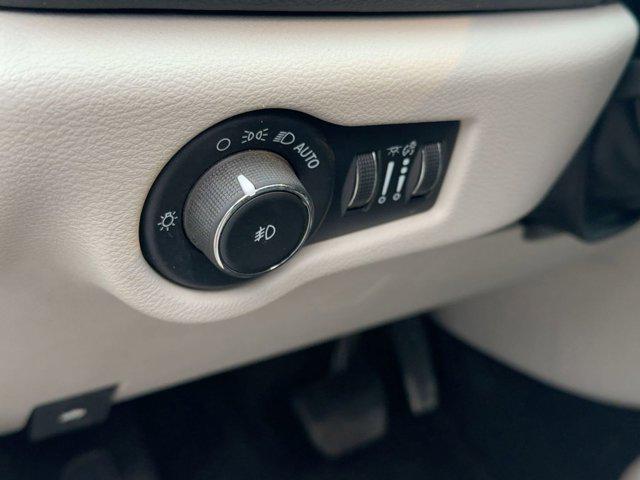 used 2022 Chrysler Pacifica car, priced at $18,998