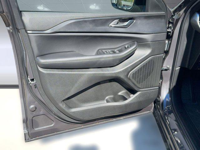 new 2025 Jeep Grand Cherokee L car, priced at $37,991