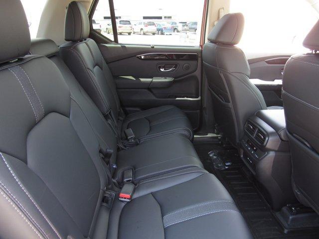 new 2025 Honda Pilot car, priced at $49,705