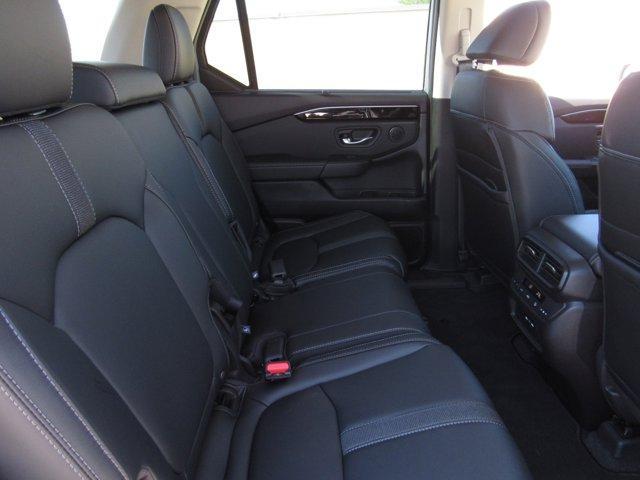 new 2025 Honda Pilot car, priced at $51,550