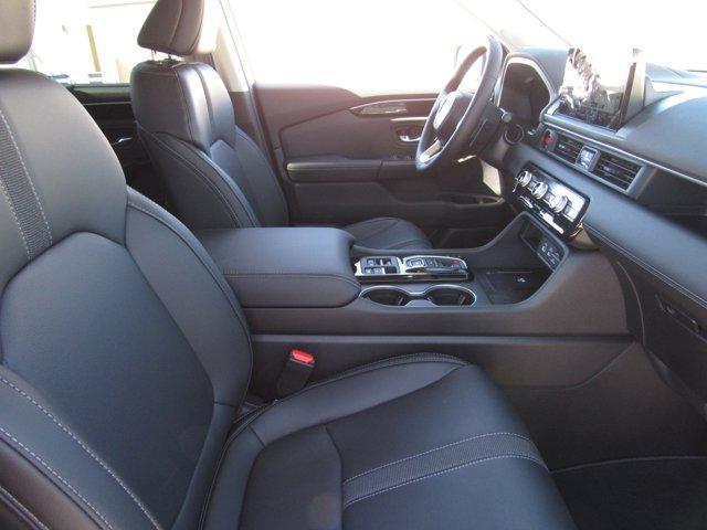 new 2025 Honda Pilot car, priced at $51,550