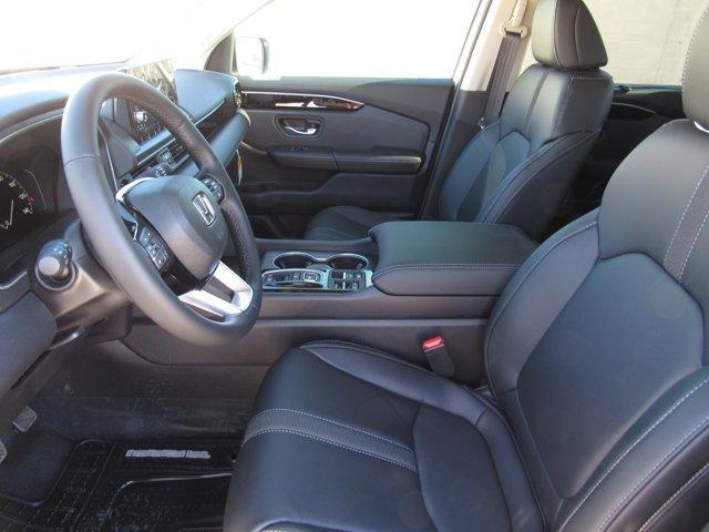 new 2025 Honda Pilot car, priced at $53,705
