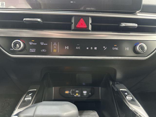 new 2026 Kia Sorento car, priced at $35,248