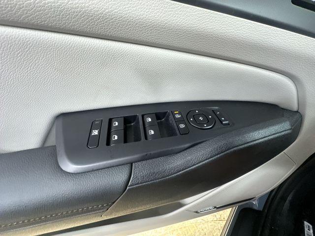 new 2026 Kia Sportage Hybrid car, priced at $39,036