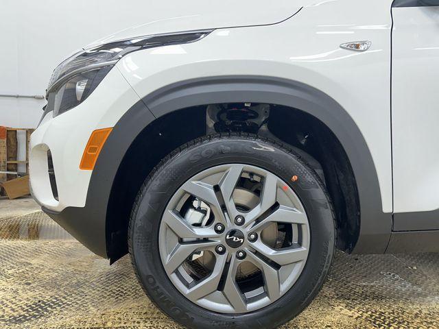 new 2026 Kia Seltos car, priced at $25,103