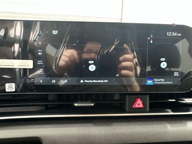 new 2026 Kia Carnival Hybrid car, priced at $42,200