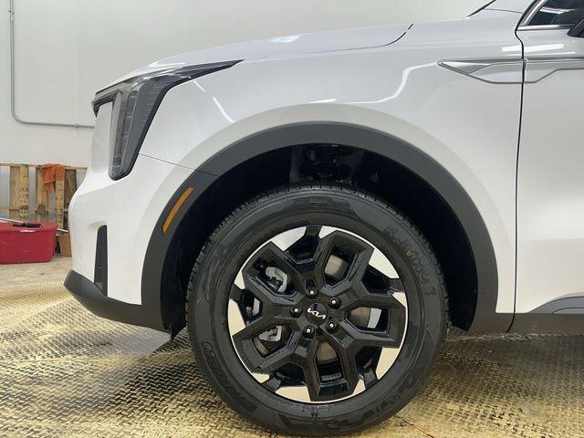 new 2026 Kia Sorento car, priced at $35,723