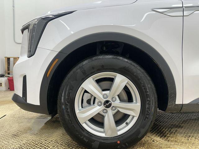 new 2026 Kia Sorento car, priced at $31,259