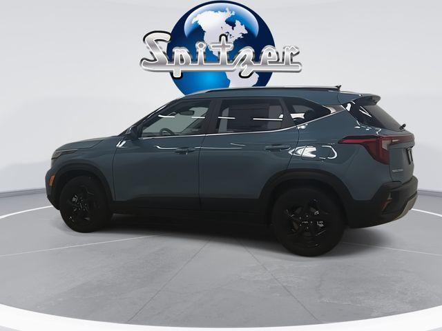 new 2026 Kia Seltos car, priced at $28,544