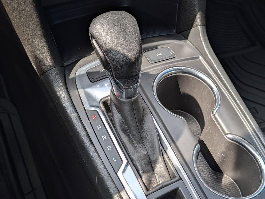 used 2024 Chevrolet Equinox car, priced at $25,145