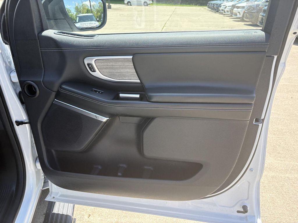 used 2025 Ford Expedition car, priced at $69,000