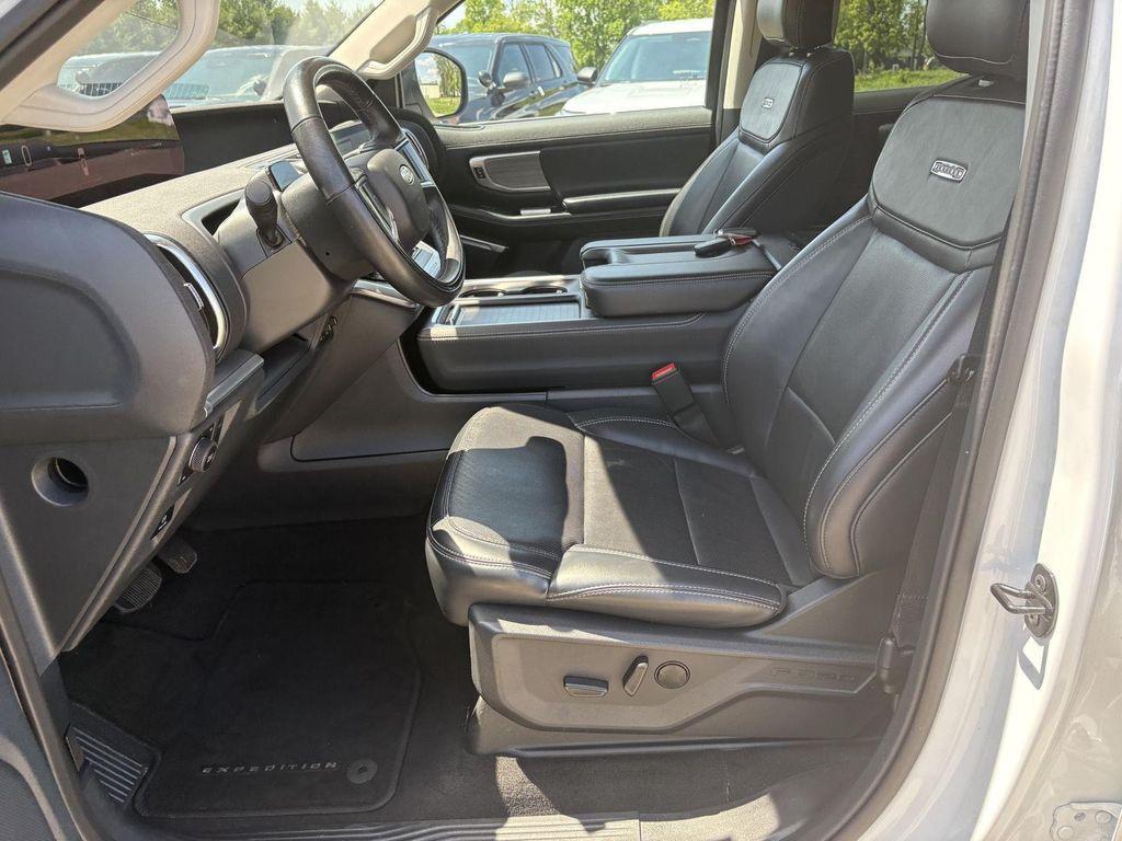 used 2025 Ford Expedition car, priced at $69,000