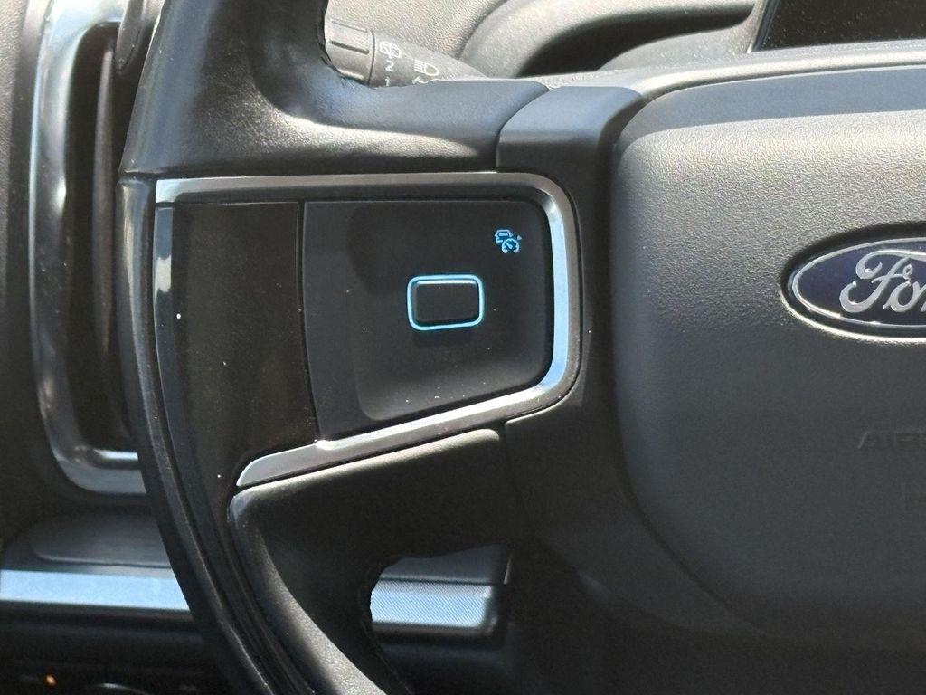 used 2025 Ford Expedition car, priced at $69,000