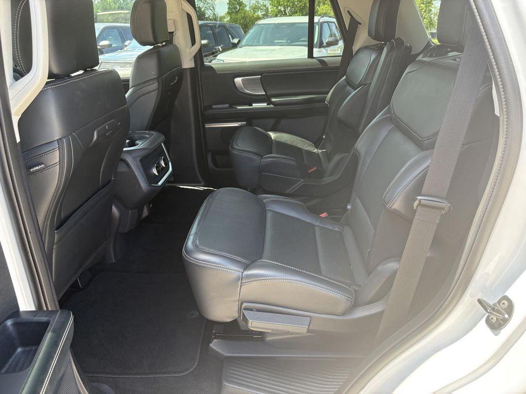 used 2025 Ford Expedition car, priced at $69,000