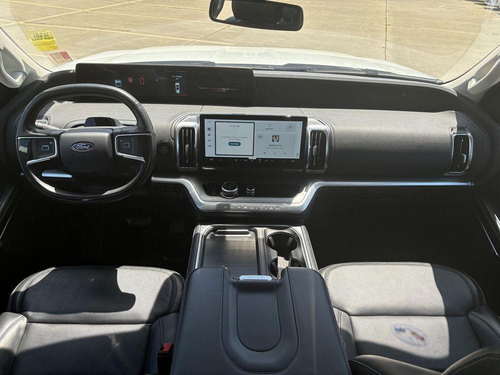used 2025 Ford Expedition car, priced at $69,000