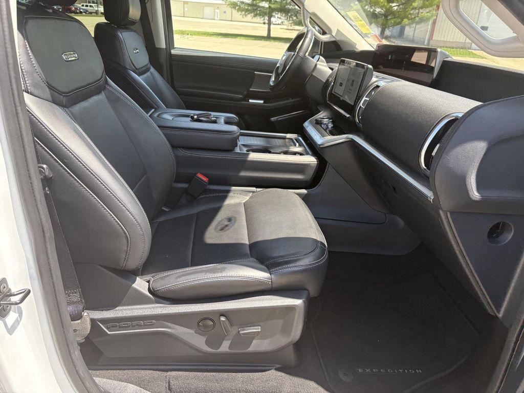 used 2025 Ford Expedition car, priced at $69,000