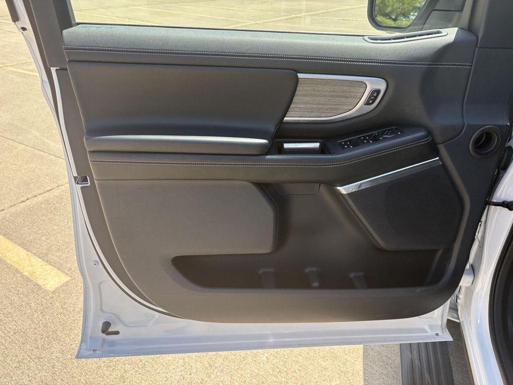 used 2025 Ford Expedition car, priced at $69,000