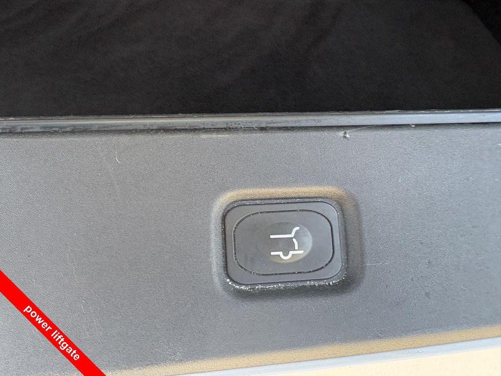 used 2025 Ford Expedition car, priced at $69,000