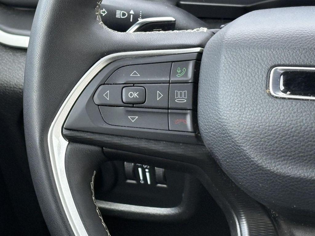 used 2025 Jeep Grand Cherokee L car, priced at $38,750