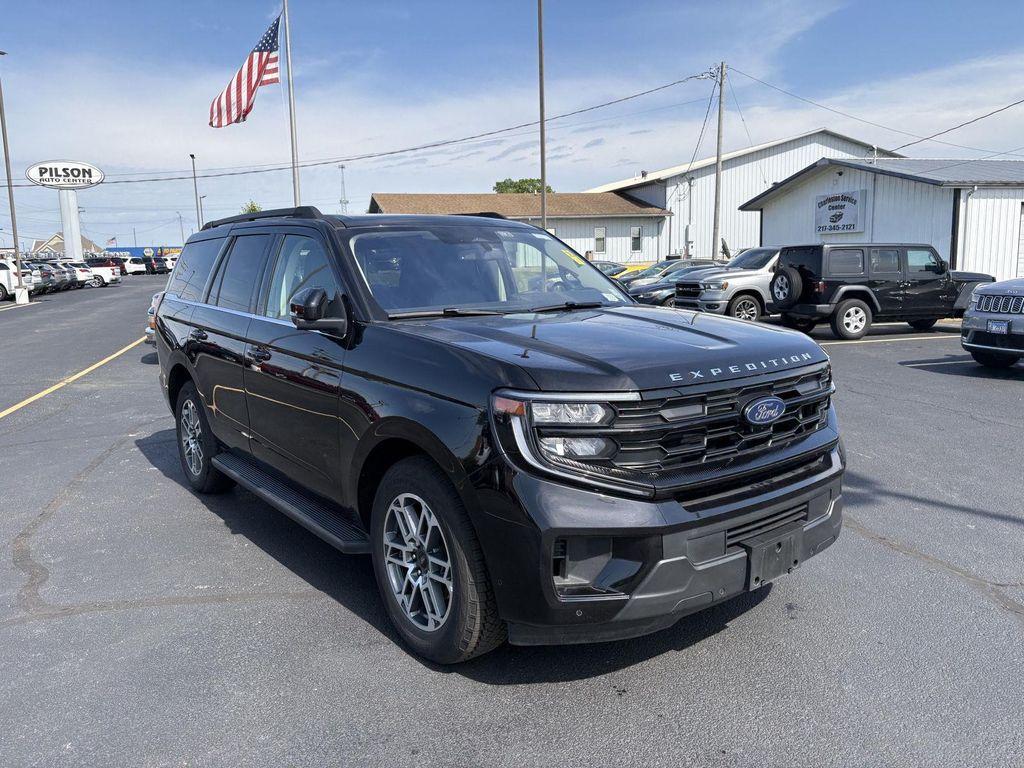 used 2025 Ford Expedition car, priced at $60,000