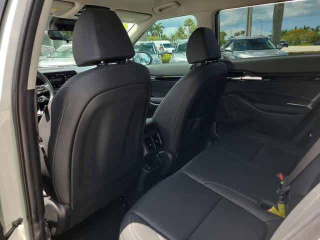 used 2025 Kia Seltos car, priced at $26,090