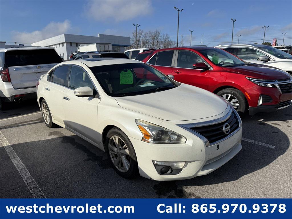 used 2013 Nissan Altima car, priced at $5,995