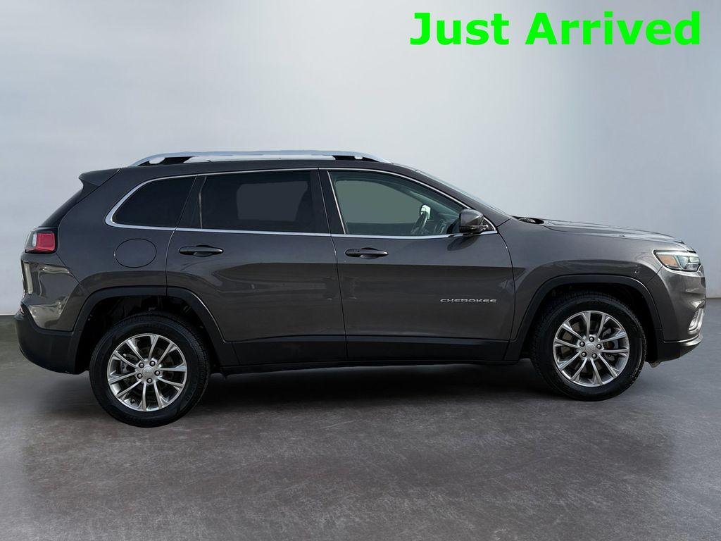 used 2019 Jeep Cherokee car, priced at $10,895
