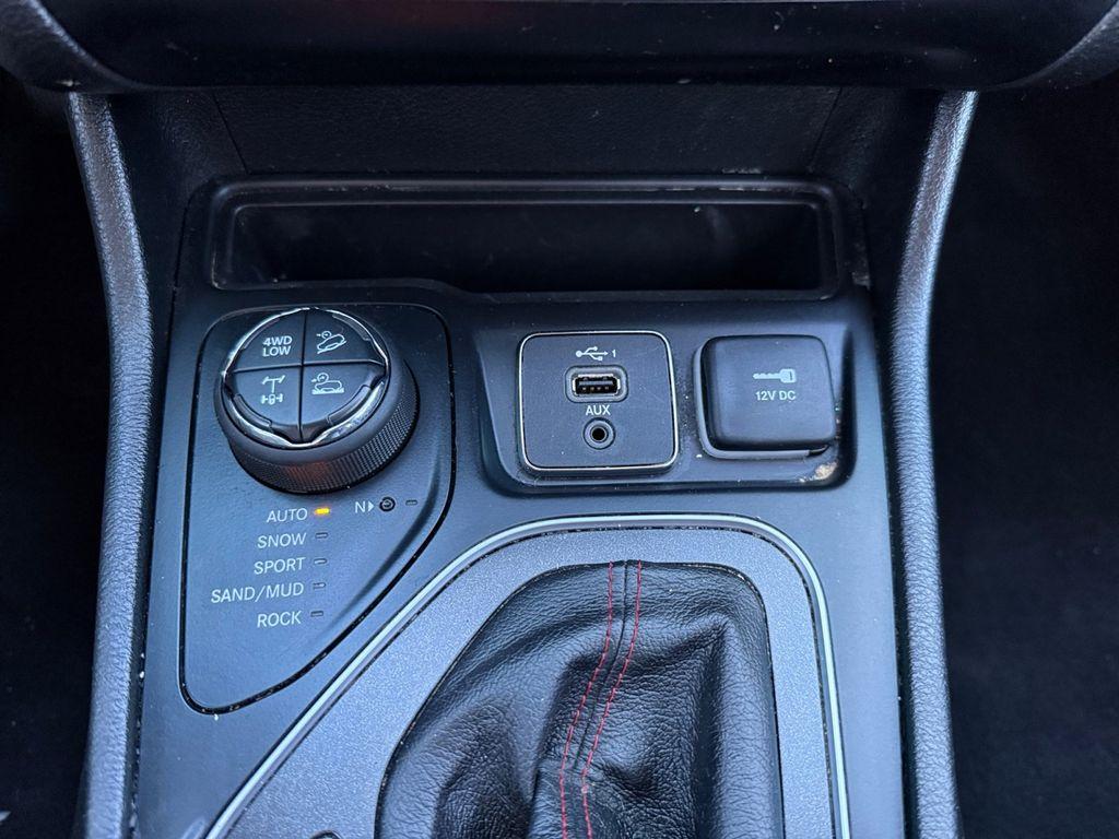 used 2022 Jeep Cherokee car, priced at $21,495