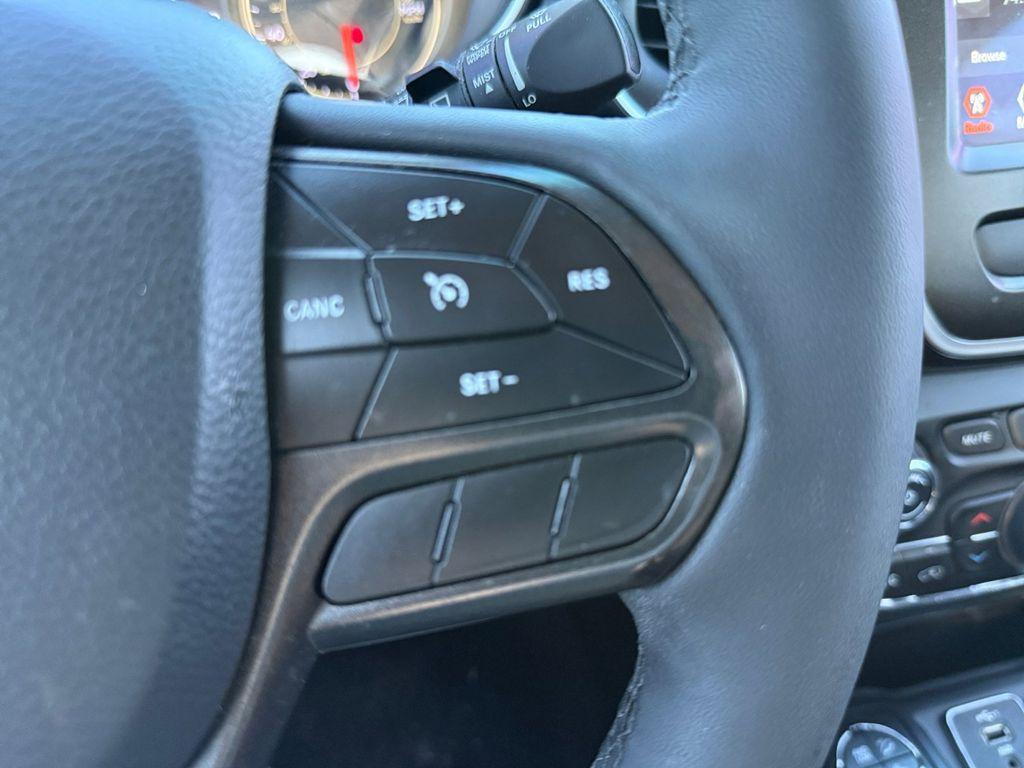 used 2022 Jeep Cherokee car, priced at $21,495