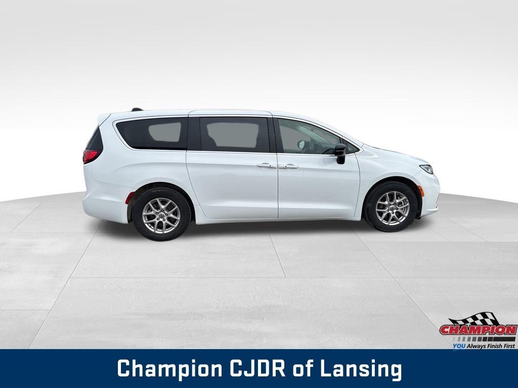 used 2024 Chrysler Pacifica car, priced at $27,981