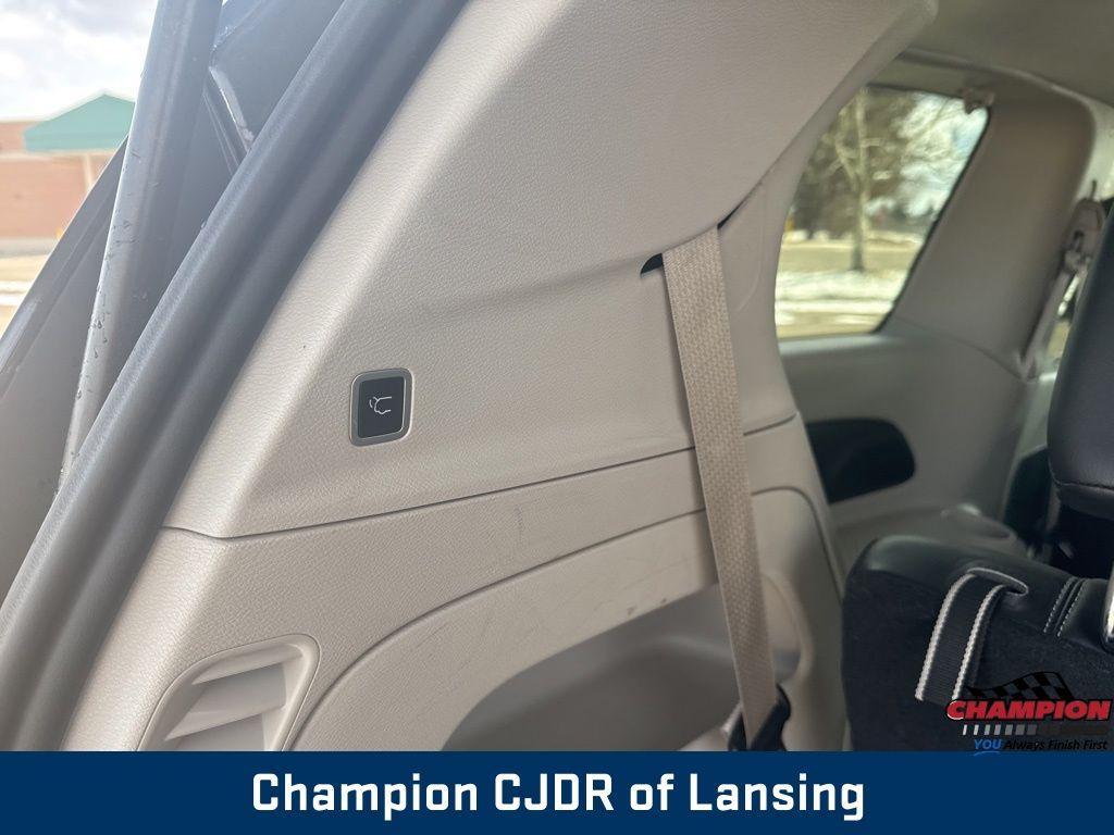 used 2023 Chrysler Pacifica car, priced at $26,481