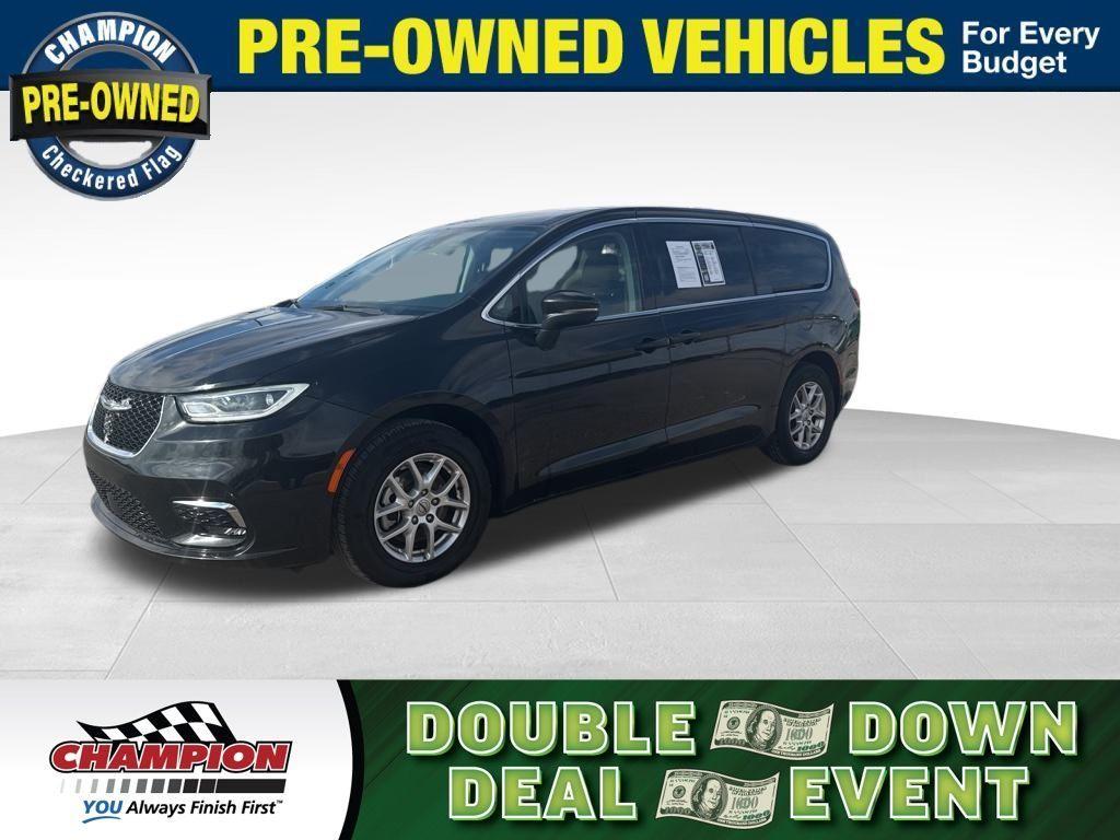 used 2023 Chrysler Pacifica car, priced at $26,481