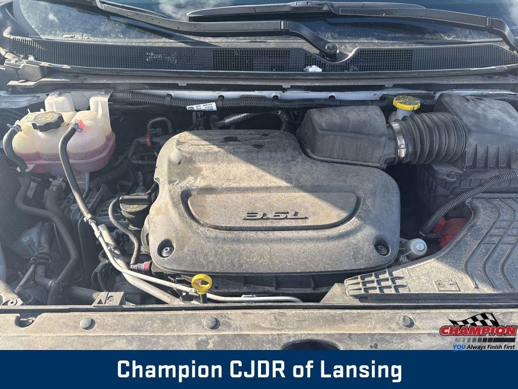 used 2024 Chrysler Pacifica car, priced at $28,891